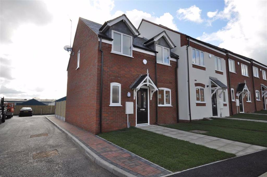 Lower Cape, Warwick 2 bed terraced house £995 pcm (£230 pw)