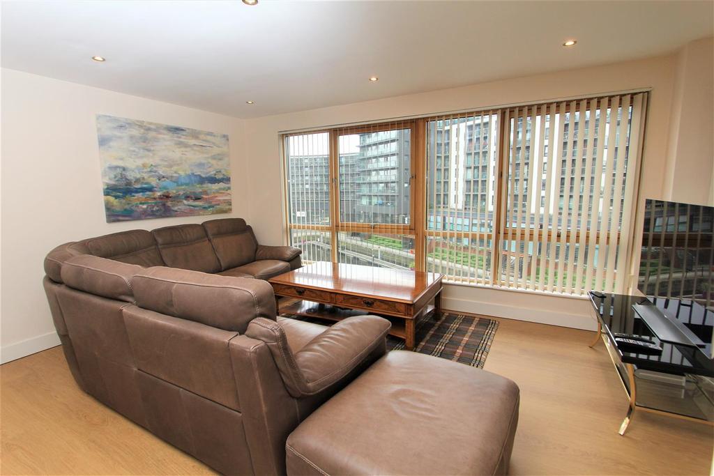 Living room 2 .jpg