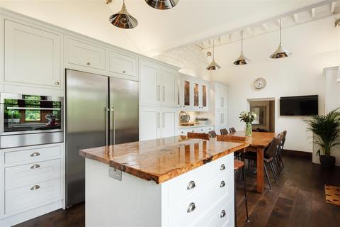 Pear Tree House, 84 High Street, Haslemere, GU27 2LA