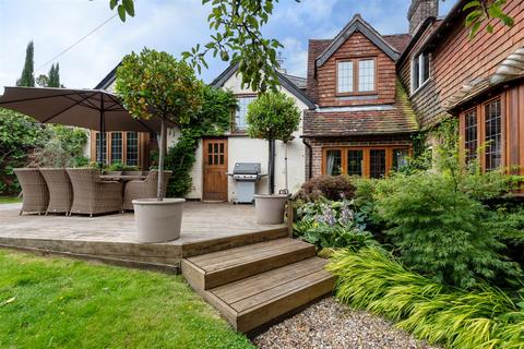 Pear Tree House, 84 High Street, Haslemere, GU27 2LA