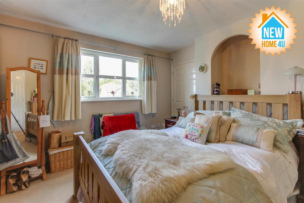 Main bedroom: