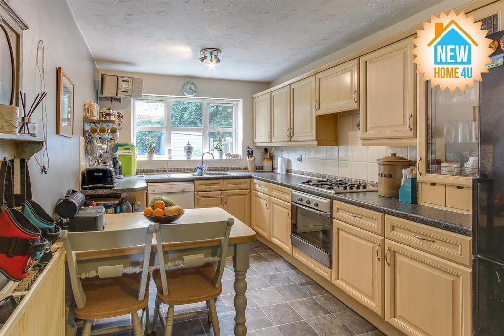 Kitchen: