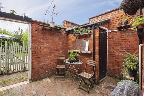 24 John Street, Tiverton, EX16 5JP