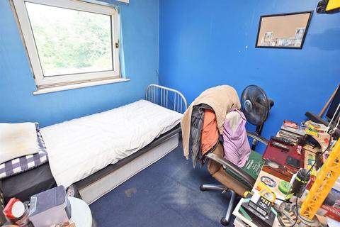 321 Beechings Way, Rainham, Gillingham, ME8 7BP