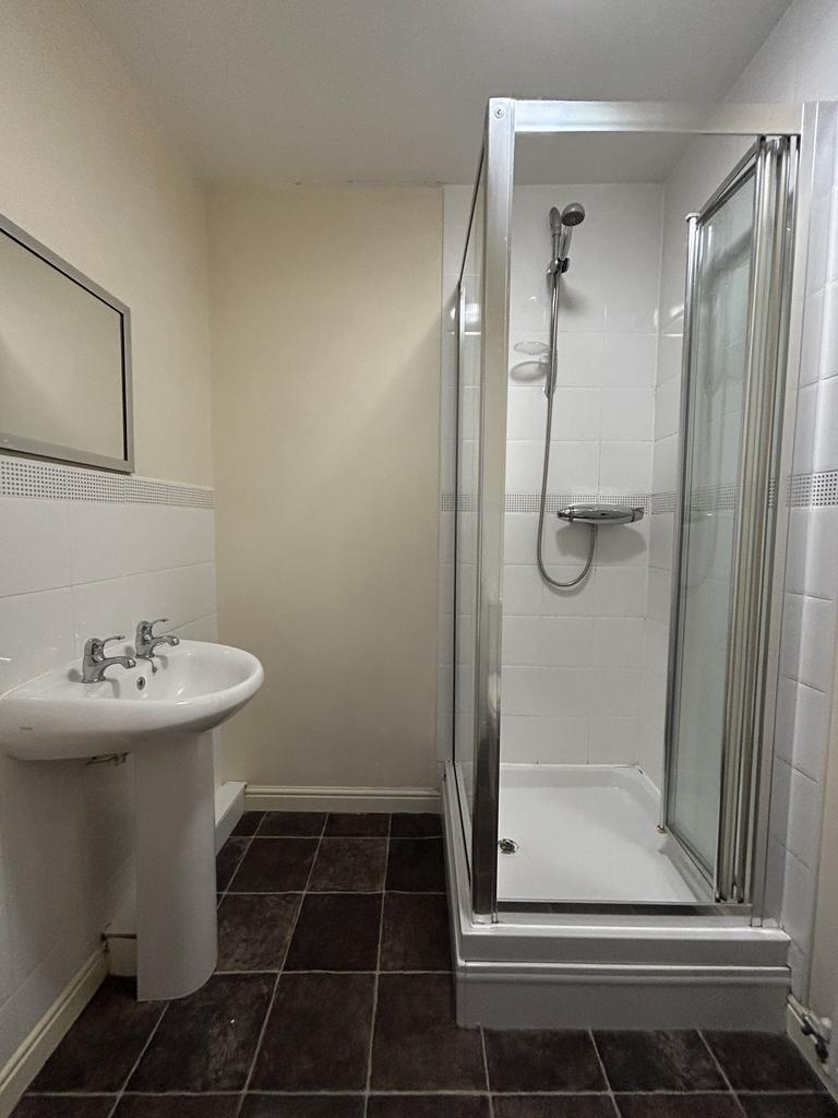 En-suite bathroom