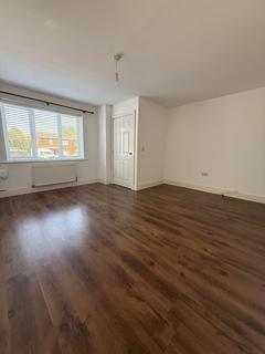 3 bedroom terraced house to rent, Aspen Gardens, Worsborough, Barnsley S70