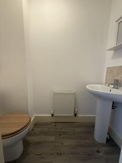 3 bedroom terraced house to rent, Aspen Gardens, Worsborough, Barnsley S70