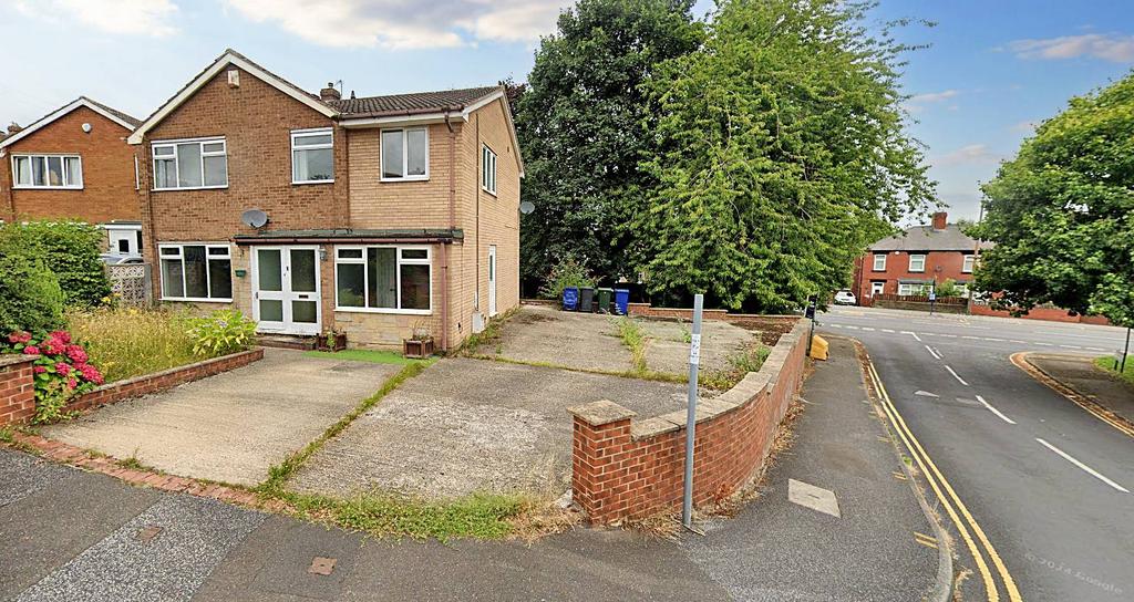 Branksome Avenue, Barnsley S70 4 bed detached house to rent £1,050 pcm (£242 pw)