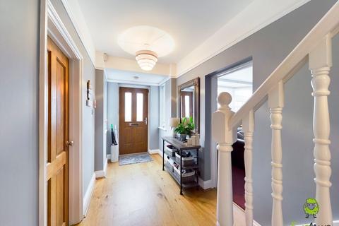 1 Oaklands Close, Bexleyheath, DA6 7AP