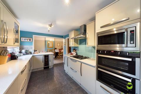 1 Oaklands Close, Bexleyheath, DA6 7AP