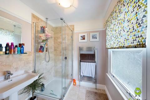 1 Oaklands Close, Bexleyheath, DA6 7AP