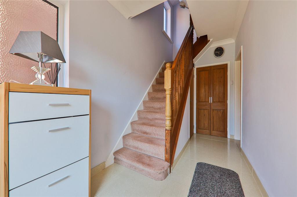 Thornwick Avenue, Willerby, HU10 4 bed semidetached house £300,000
