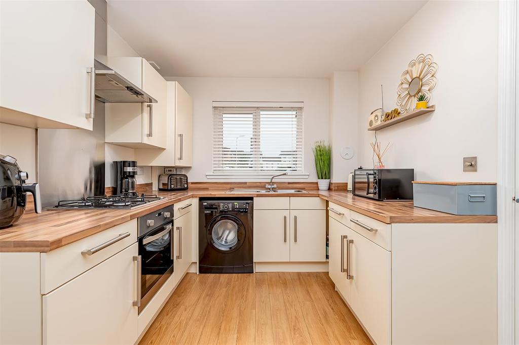 Kitchen/Dining Area