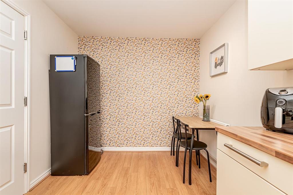 Kitchen/Dining Area