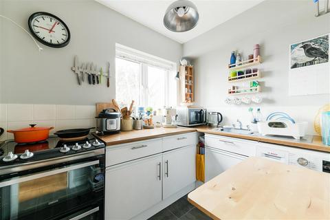 18 Gresham Way, London, SW19 8ED