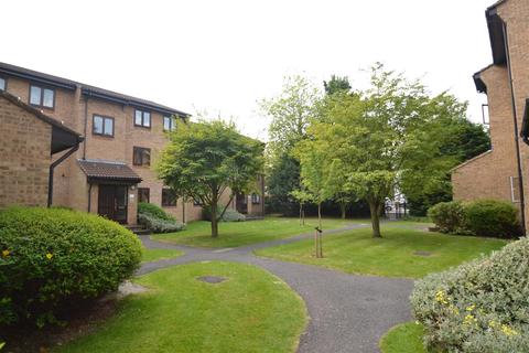 18 Gresham Way, London, SW19 8ED