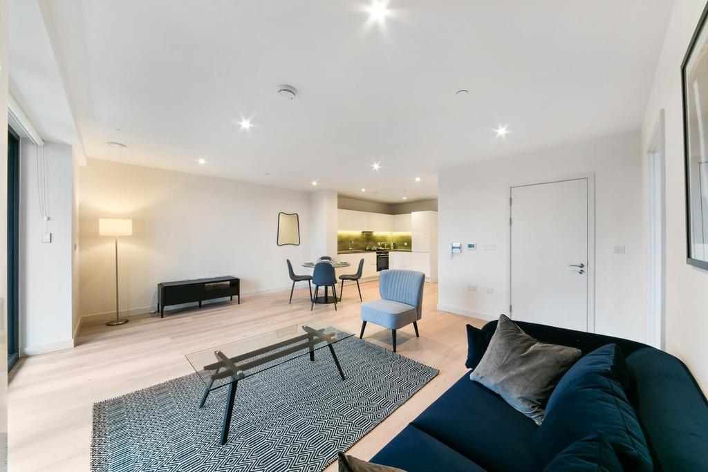 James Cook Building, Royal Wharf... 1 bed apartment £1,863 pcm (£430 pw)