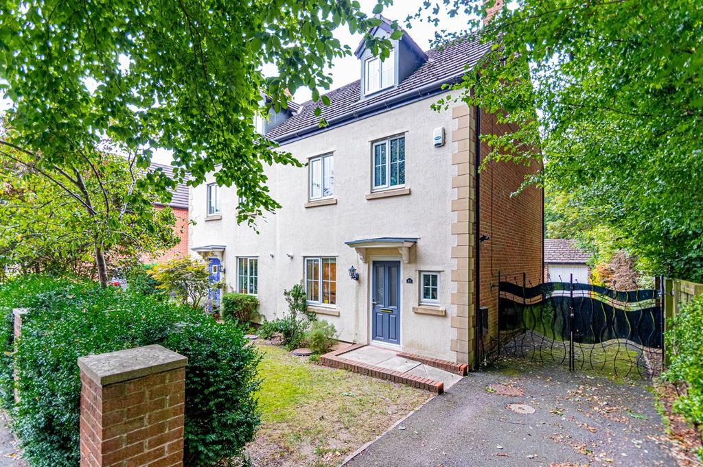 Woodsend Road South, Flixton... 4 bed semidetached house £425,000
