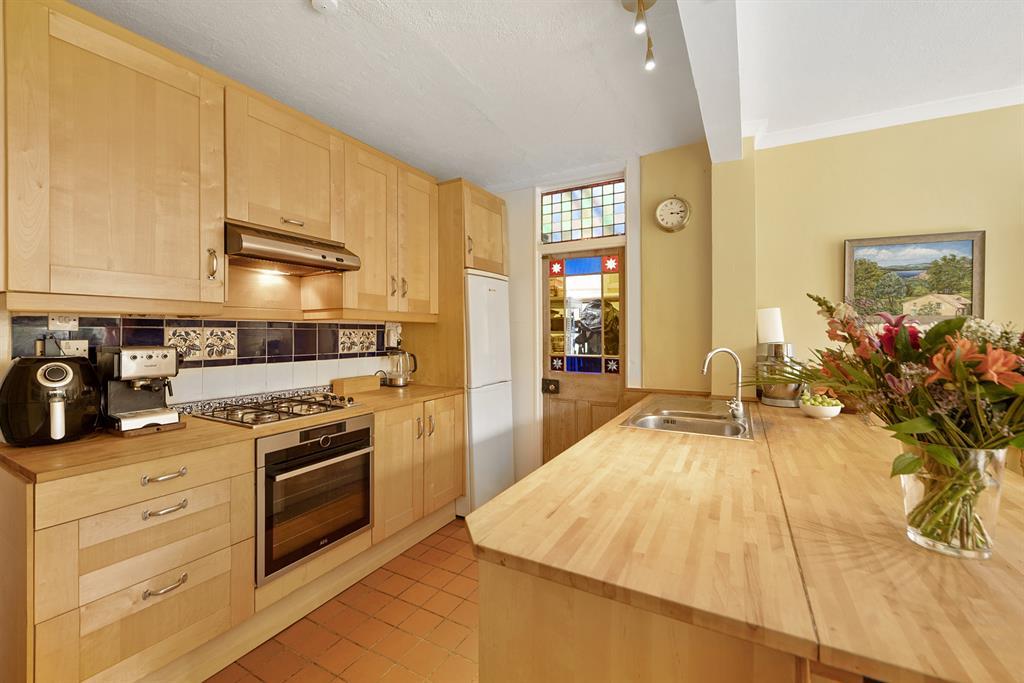 Kitchen reverse