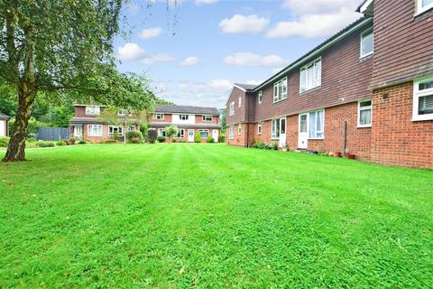 42 Chester Close, Pixham, Dorking, RH4 1PP