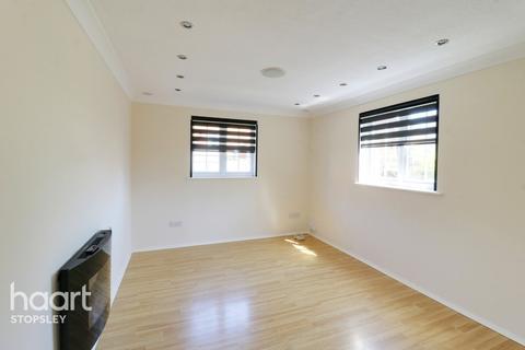 30 Felton Close, Luton, LU2 9TD