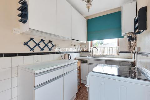 58 Datchet Road, London, SE6 4BY