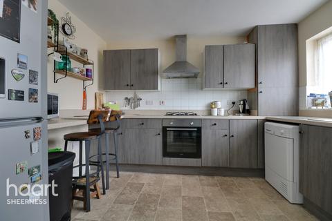 60b Vincent Gardens, Sheerness, ME12 1XX
