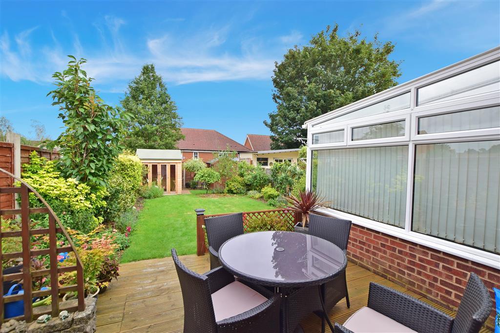 Mayfair Avenue, Loose, Maidstone, Kent 3 bed semidetached house £350,000