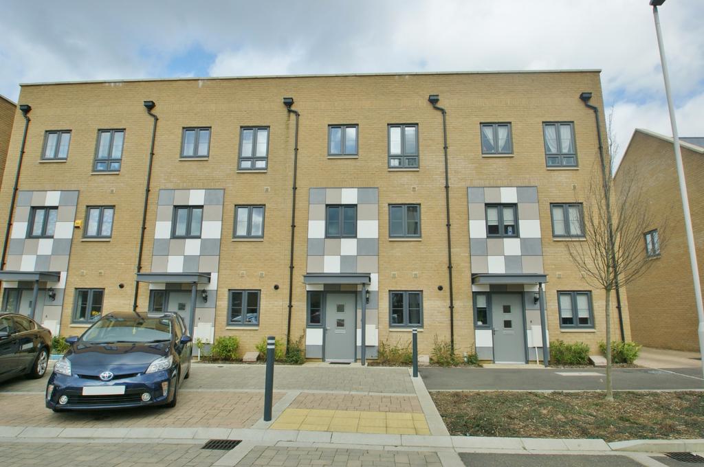 Samuel Peto Way, Ashford, Kent, TN24 0XP 3 bed character property £