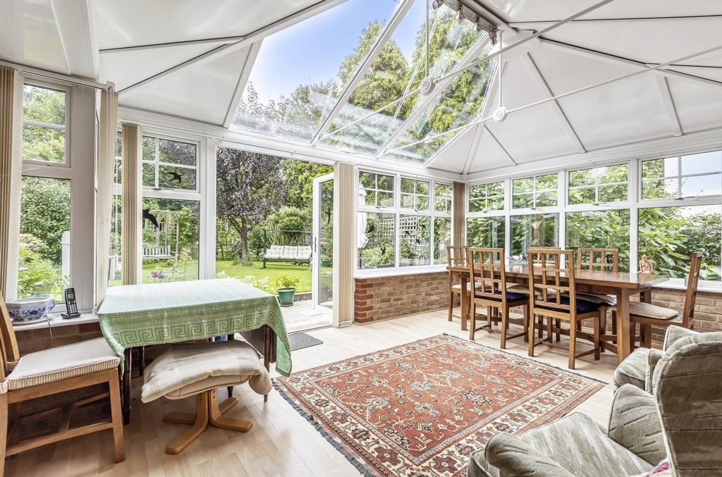 Ryecroft Lane, Storrington, RH20 4 bed detached house £700,000