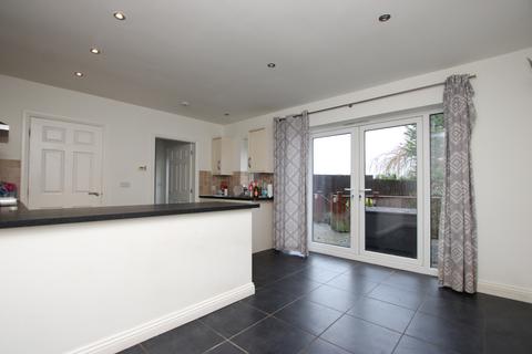 4 bedroom detached house to rent, Littlewood, Rothwell  NN14