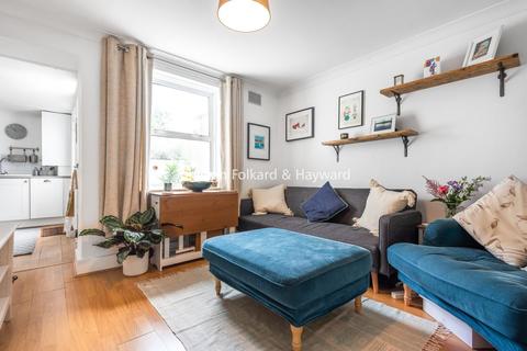 9a Winterstoke Road, London, SE6 4UG