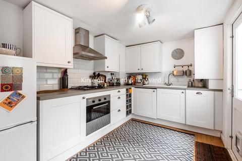 9a Winterstoke Road, London, SE6 4UG