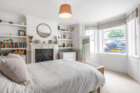 9a Winterstoke Road, London, SE6 4UG