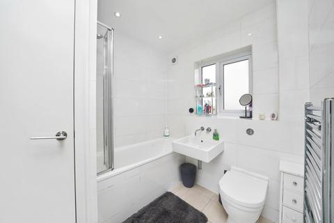 39 Wrexham Road, London, E3 2TJ
