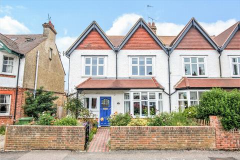 17 Earlsfield Road, Hythe, CT21 5PE