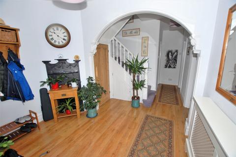 17 Earlsfield Road, Hythe, CT21 5PE
