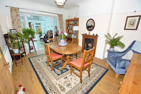 17 Earlsfield Road, Hythe, CT21 5PE