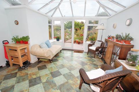 17 Earlsfield Road, Hythe, CT21 5PE