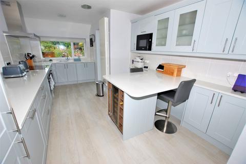 17 Earlsfield Road, Hythe, CT21 5PE