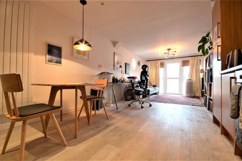 2 bedroom apartment to rent, East Grinstead, RH19