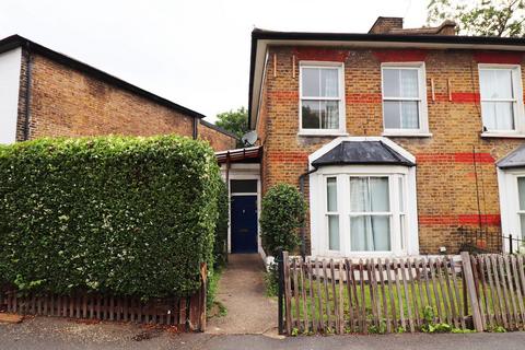 2 bedroom semi-detached house to rent, Ewart Grove, Wood Green N22