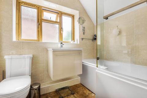 36 Ridgeway Close, Lightwater, GU18 5XX