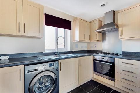 2 bedroom apartment to rent, Berryfields,  Aylesbury,  HP18