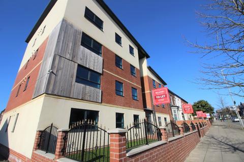 2 bed flat/apartment for rent in Walmersley Road, Bury, BL9