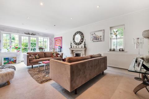 College House College Drive, Thames Ditton, KT7 0LB