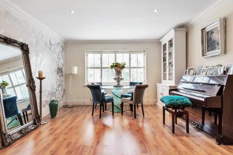 College House College Drive, Thames Ditton, KT7 0LB
