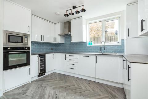 118 Midmoor Road, London, SW12 0ET