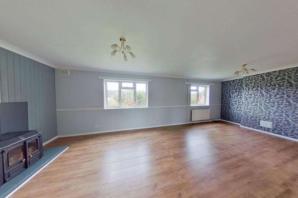 Wind Hill, Charing Heath, Ashford, TN27 3 bed semidetached house £250,000