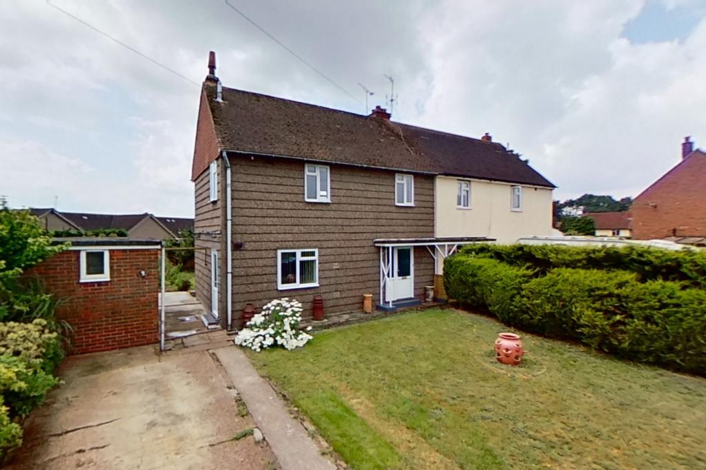 Wind Hill, Charing Heath, Ashford, TN27 3 bed semidetached house £250,000